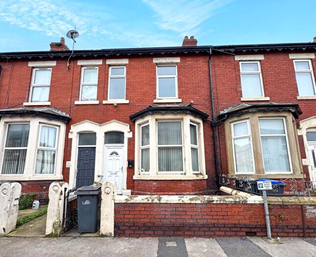 4 Bedroom Block Of Apartments For Sale In Peter Street, Blackpool, FY1