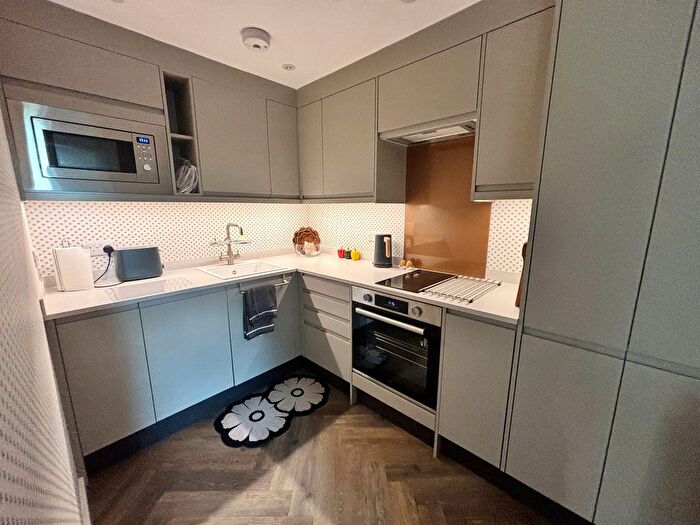 2 Bedroom Flat To Rent In Drillfield Road, Northwich, CW9