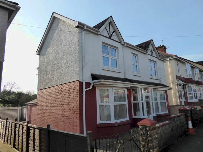 3 Bedroom Detached House To Rent In Myrddin Crescent, Carmarthen, SA31