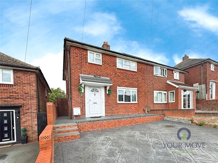 3 Bedroom Semi-Detached House To Rent In Fairway Avenue, Tividale, Oldbury, West Midlands, B69