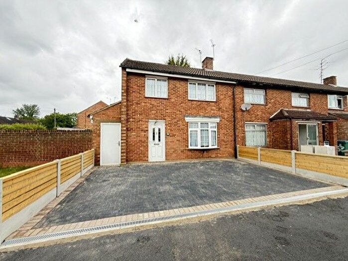 3 Bedroom Property To Rent In Whitwell Road, Watford, WD25