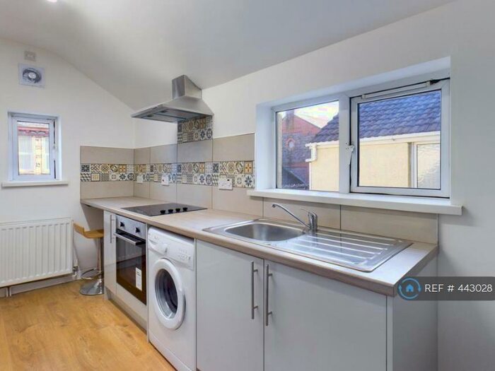 2 Bedroom Maisonette To Rent In Bailey Street, Brynmawr, NP23