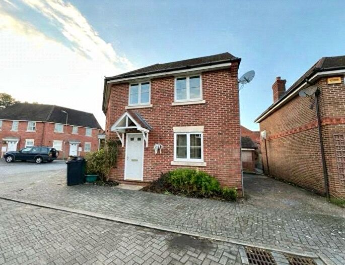 3 Bedroom Detached House To Rent In King John Street, Fleet, GU51