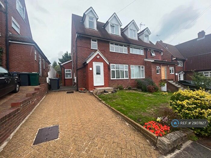 4 Bedroom Semi Detached House To Rent In Sunnyfield, London, NW7