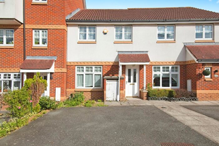3 Bedroom Terraced House For Sale In Greenhaven Drive, London, SE28