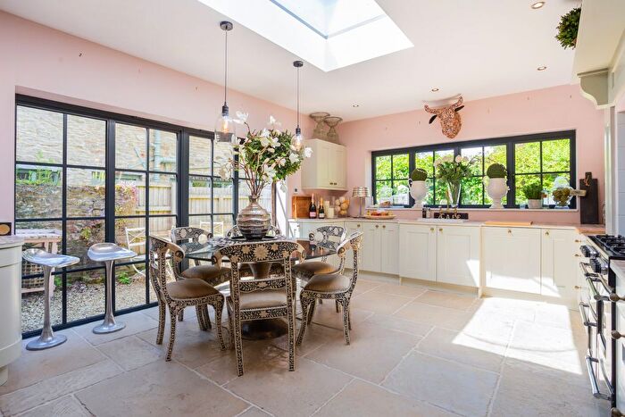 3 Bedroom Semi-Detached House For Sale In Blacksmiths Hill, Aynho, OX17
