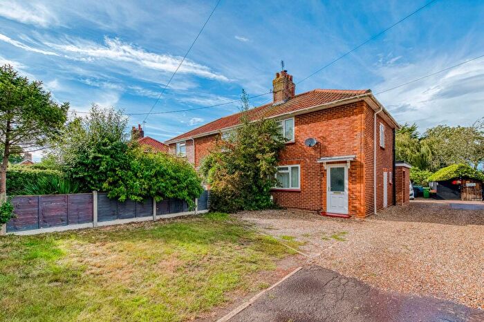 3 Bedroom Semi-Detached House For Sale In High Road, Wortwell, IP20