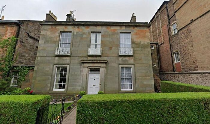 4 Bedroom Flat To Rent In Upper Gray Street, Edinburgh, EH9