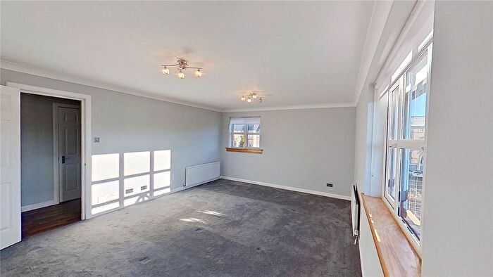 3 Bedroom Flat To Rent In Russell Gardens, Edinburgh, EH12