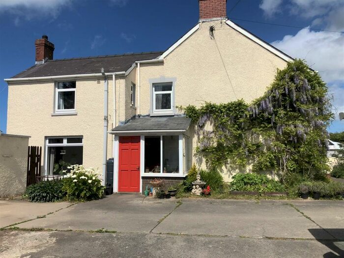 4 Bedroom Semi-Detached House For Sale In Myrtle Hill, Cardigan, SA43