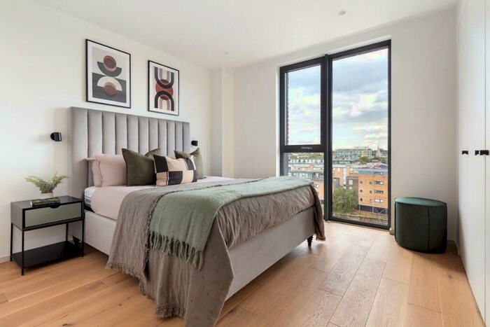 2 Bedroom Apartment To Rent In Author King's Cross, York Way, London, N1