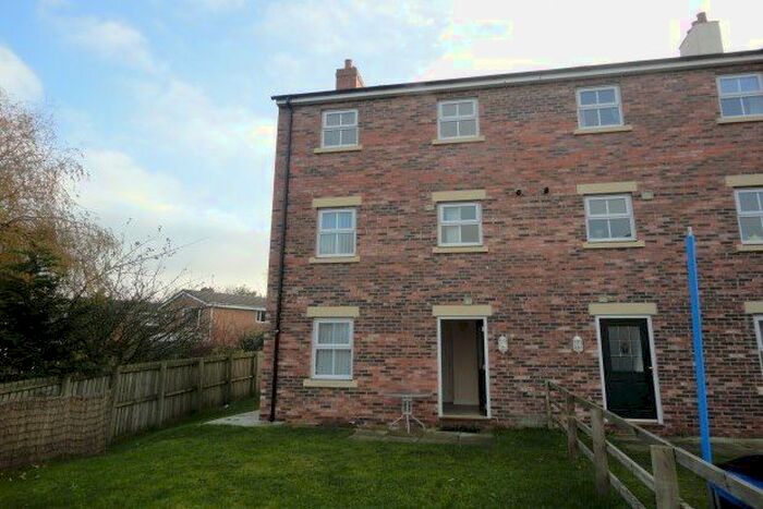 5 Bedroom Semi-Detached House To Rent In Kirkwood Drive, Durham, DH1