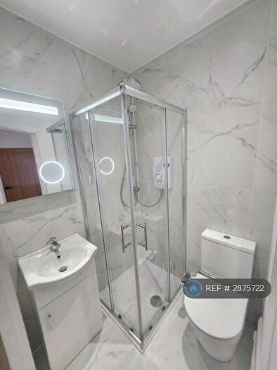 Studio To Rent In Eyhurst Close, London, NW2