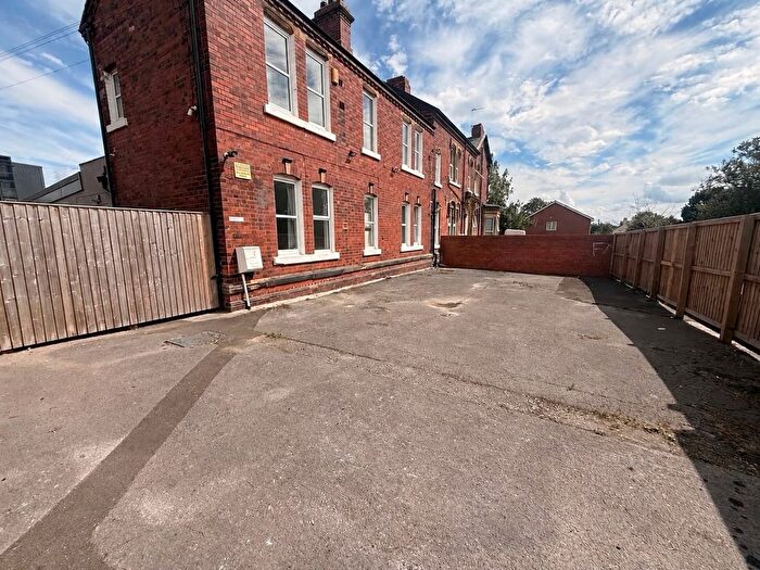 4 Bedroom Terraced House To Rent In Regent Street, Wakefield, WF1