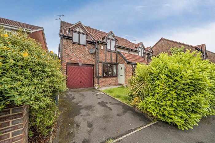 3 Bedroom Semi-Detached House For Sale In Ullswater Drive, Killingworth, NE12