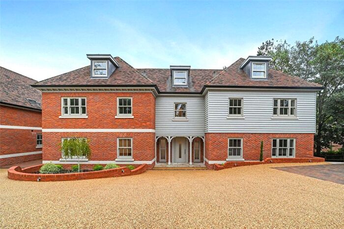 2 Bedroom Flat To Rent In High Lane, Stansted, Essex, CM24