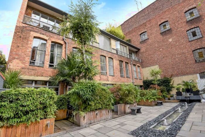 2 Bedroom Flat To Rent In Dallington Square, Clerkenwell, EC1V