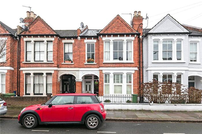 2 Bedroom Maisonette For Sale In Edenvale Street, London, SW6