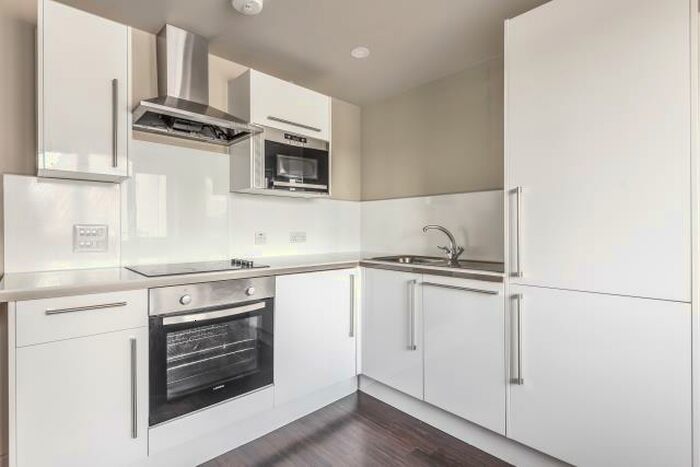 1 Bedroom Apartment To Rent In Bracknell, Berkshire, RG12