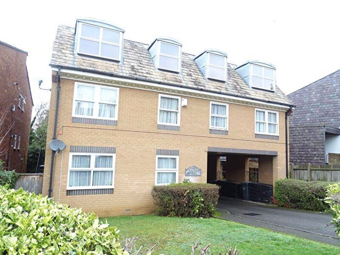 1 Bedroom Apartment To Rent In Somerset Road, Barnet, EN5