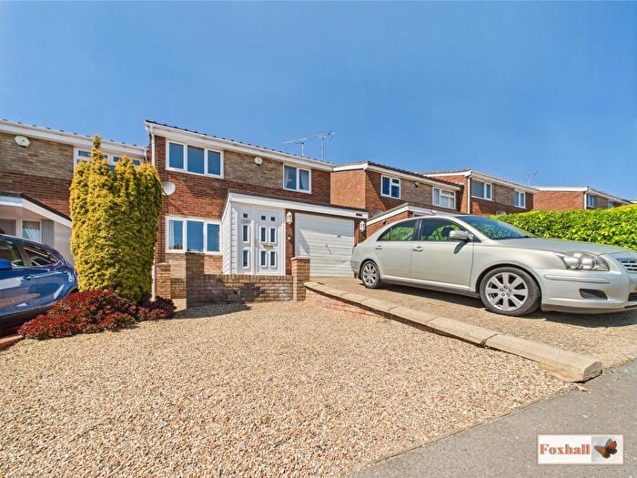 4 Bedroom Semi-Detached House For Sale In Sheldrake Drive, Ipswich, IP2