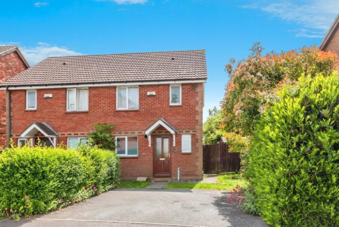 3 Bedroom Semi-Detached House For Sale In Spruce Gardens, Oxford, OX4