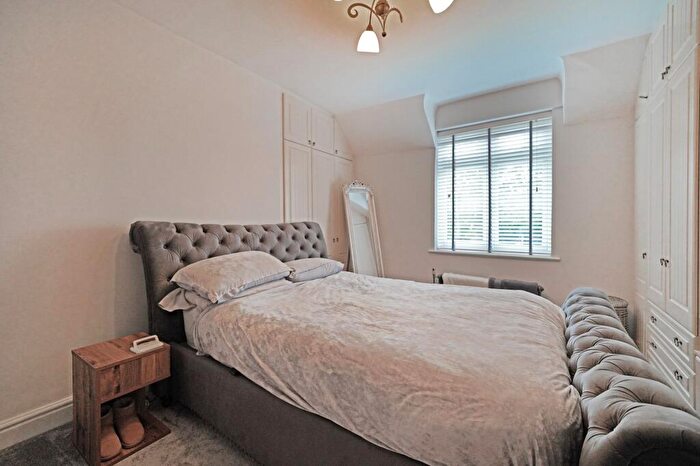 2 Bedroom Semi-Detached House For Sale In Stratford Road, Hockley Heath, B94