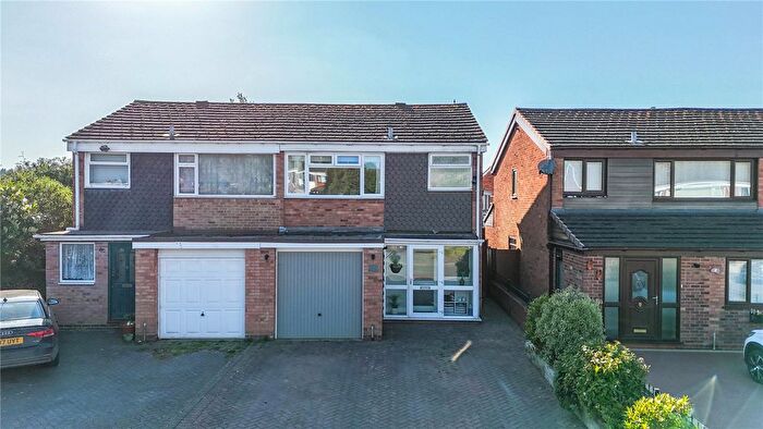 3 Bedroom Semi-Detached House For Sale In Windsor Road, Polesworth, Tamworth, Warwickshire, B78