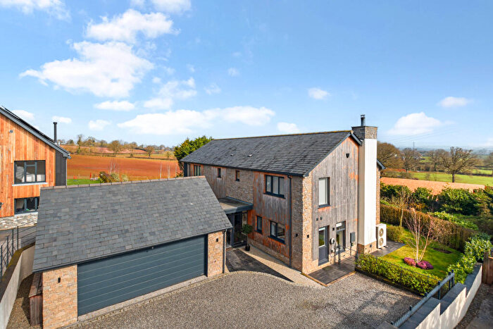 4 Bedroom Detached House For Sale In Rural Cullompton, EX15