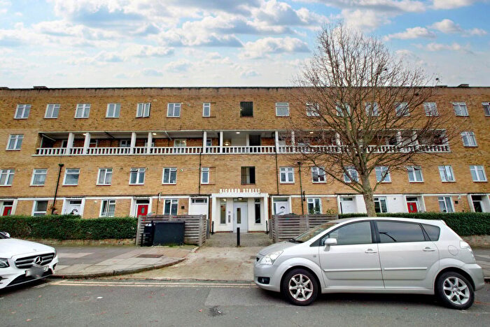 1 Bedroom Flat For Sale In Ricardo Street, London, E14