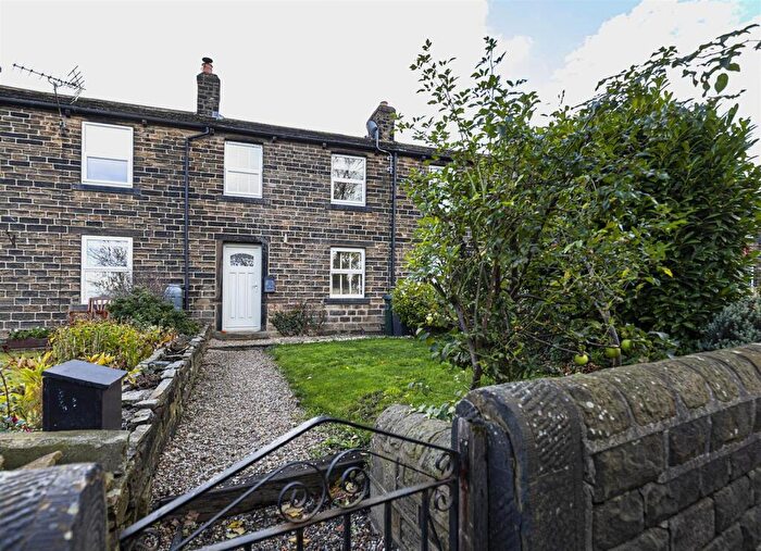 2 Bedroom Cottage For Sale In Abbey Road, Shepley, Huddersfield, HD8