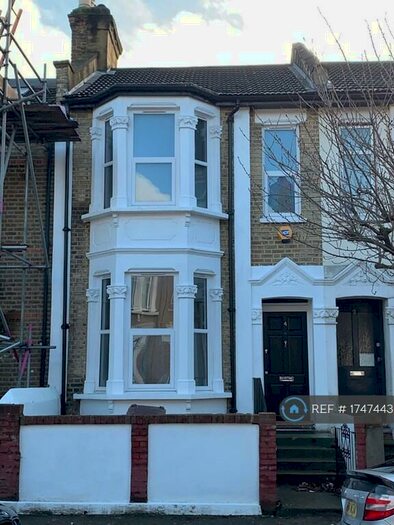 4 Bedroom End Of Terrace House To Rent In Millais Road, London, E11