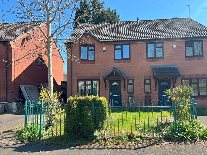 3 Bedroom Semi-Detached House For Sale In Greaves Square, Kings Norton, Birmingham, B38