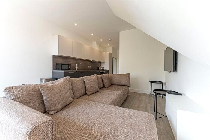 2 Bedroom Apartment To Rent In Royal House, Princes Gate, - Homer Road, Solihull, B91