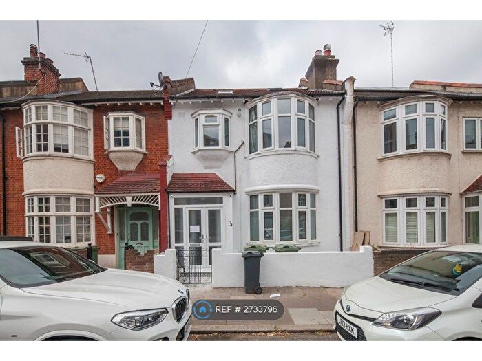 1 Bedroom Flat To Rent In Porden Road, London, SW2