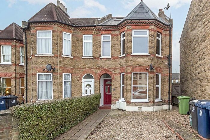 2 Bedroom Flat To Rent In Coldershaw Road, Ealing, W13