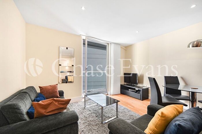 1 Bedroom Flat To Rent In Cobalt Point, Millharbour, Canary Wharf, London, E14