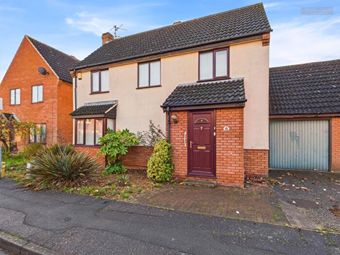 4 Bedroom Detached House For Sale In Canonsfield, Peterborough, PE4