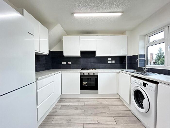 3 Bedroom House To Rent In Peacocks, Harlow, CM19