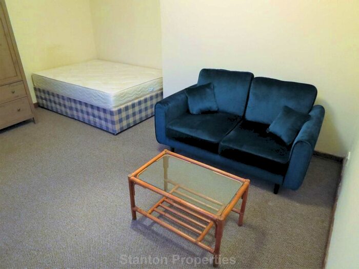 Studio To Rent In Everett Road, Withington, M20