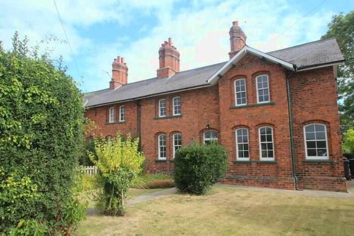 4 Bedroom Semi-Detached House To Rent In Cromwell Terrace, Hutton Wandesley, YO26