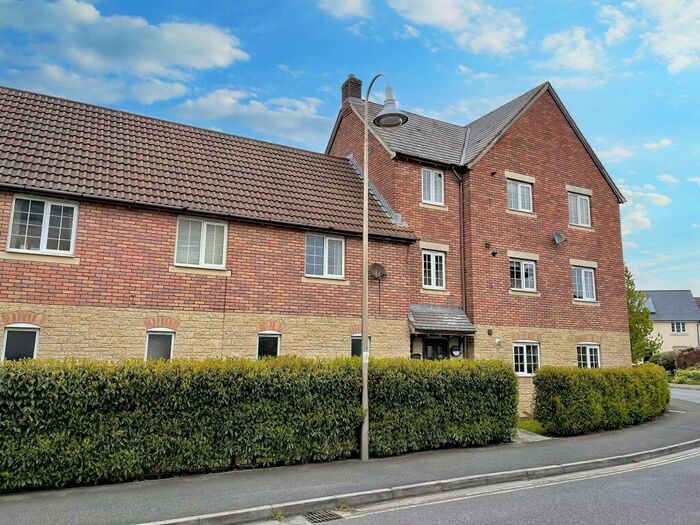 2 Bedroom Flat To Rent In Pastures Avenue, St. Georges, BS22