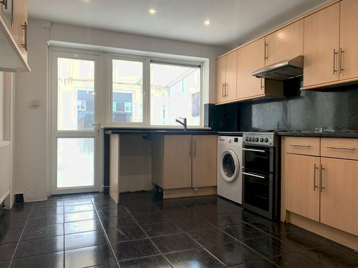 4 Bedroom House To Rent In Clover Road, E11