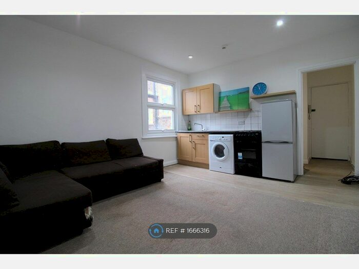1 Bedroom Flat To Rent In Bensham Manor Road, Thornton Heath, CR7