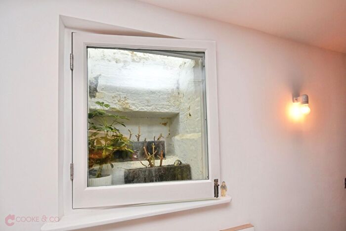 2 Bedroom End Terrace House For Sale In Albert Street, Ramsgate, Kent, CT11