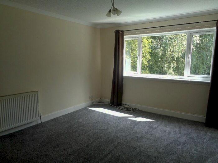 2 Bedroom Flat To Rent In Mallard Crescent, East Kilbride, South Lanarkshire G75