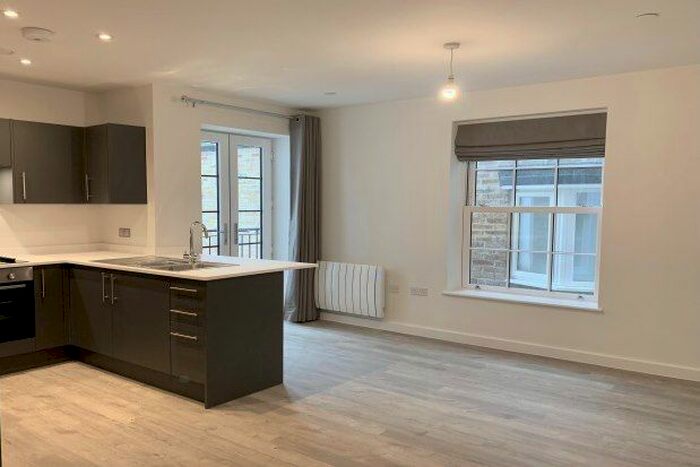 2 Bedroom Flat To Rent In High Street, Ramsgate CT11