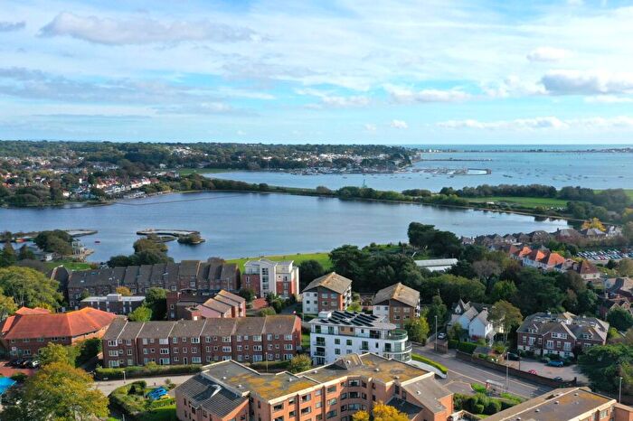 2 Bedroom Apartment For Sale In Mount Pleasant Road, Poole, BH15