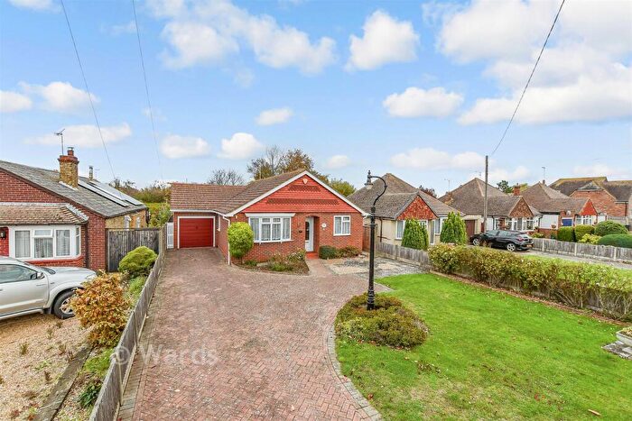 3 Bedroom Detached Bungalow For Sale In Maydowns Road, Chestfield, Whitstable, Kent, CT5