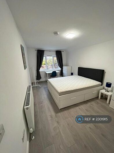 5 Bedroom Flat To Rent In Granville Terrace, Edinburgh, EH10